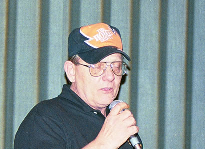 Larry sings www.memory by Alan Jackson
