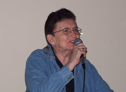 Carol sings Dream A Little Dream Of Me by Mama Cass with The Mamas & The Papas