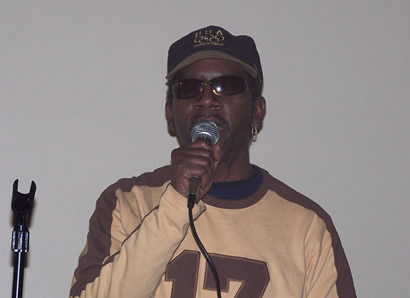 Mike L. sings Ain't No Sunshine by Bill Withers