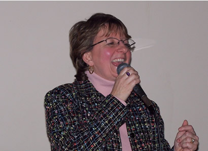 Rose sings Different Drum by Linda Ronstadt and The Stone Poneys