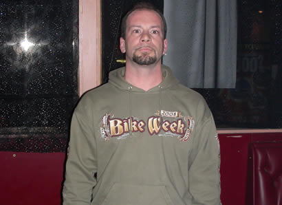 Shaggy sings Sold (The Grundy County Auction Incident) by John Michael Montgomery
